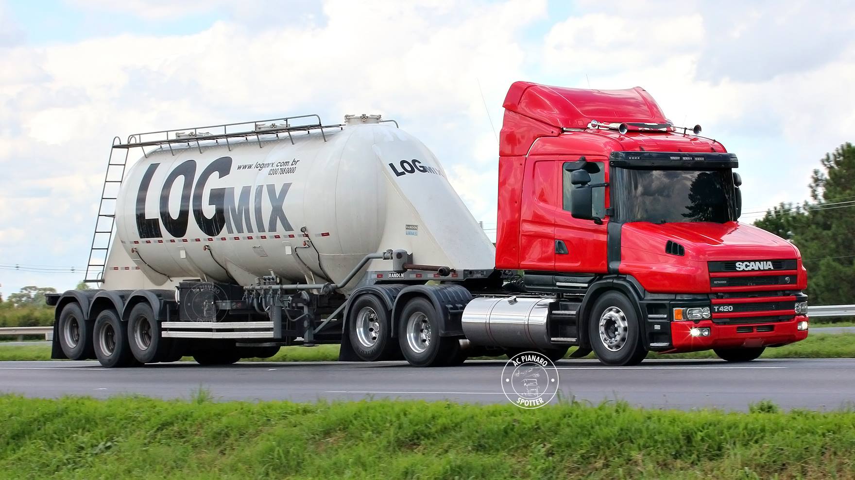 Mercedes Benz 1113 em 2023  Desenhos de caminhoes, Caminhão desenho,  Desenho de carreta