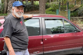 lima duarte ator com seu citroen ax gti