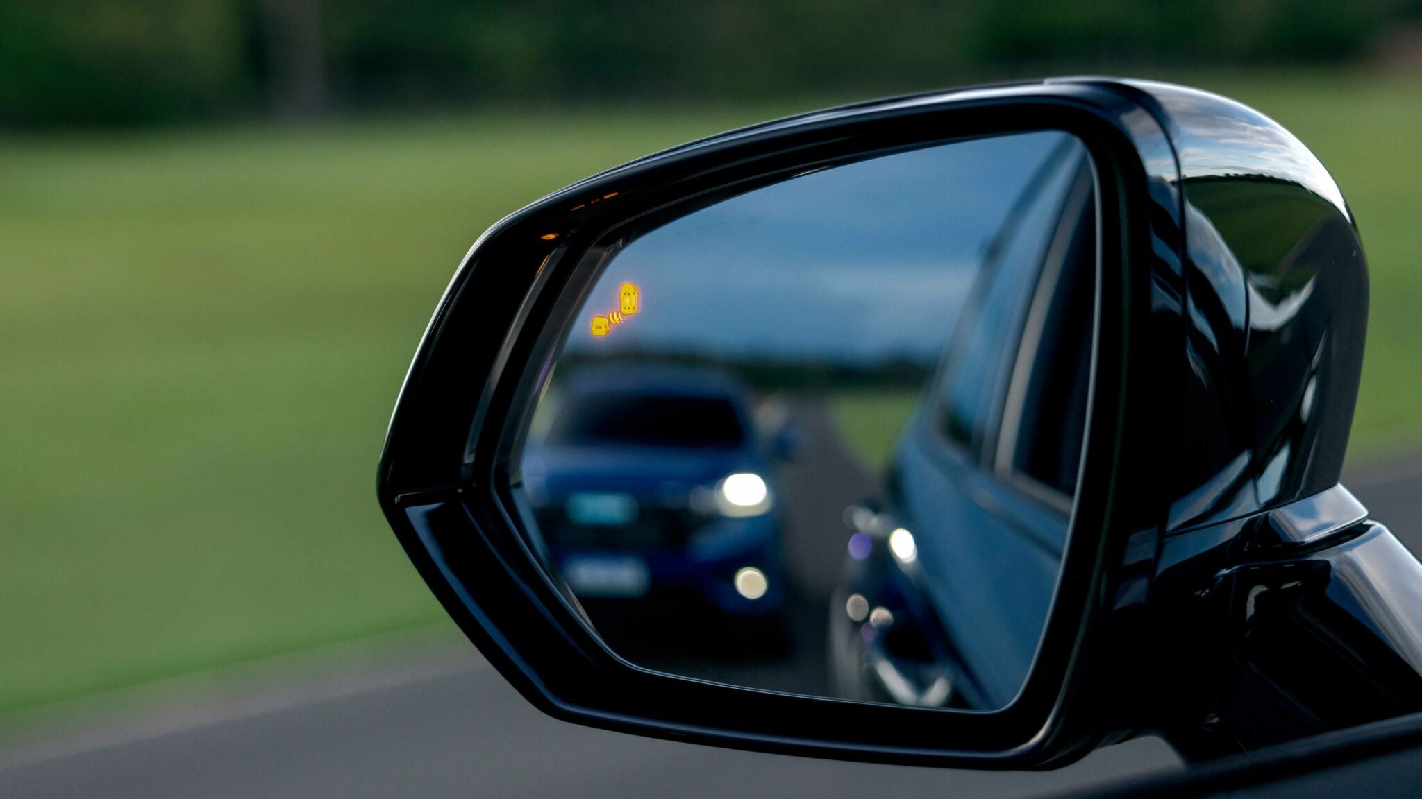 Entenda como funciona o ponto cego e estratégias para evitar acidentes