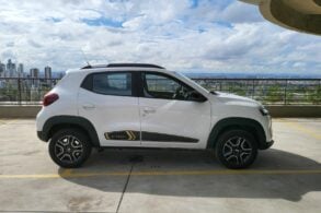 kwid e tech 2023 branco perfil lateral carro eletrico marcelo jabulas 2