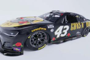 carro guns n roses nascar preto visto de lado