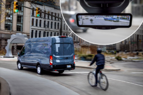 Retrovisor interno na Ford Transit 2023