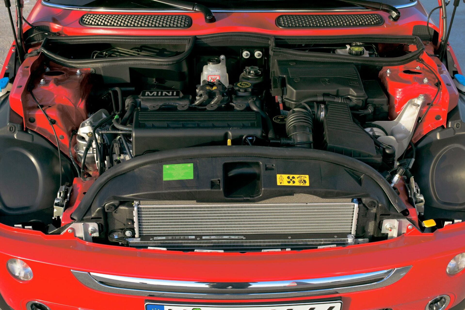 5 motores feitos em parceria: quando montadoras se unem sob o capô