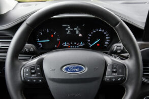 Volante Ford