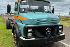 mercedes benz l 1114 zero km azul frente