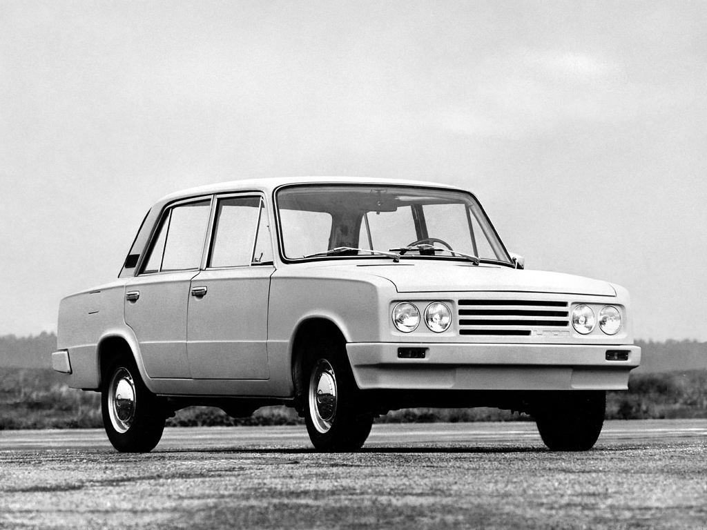 vaz lada porsche 2103 prototipo frente foto preto e branco