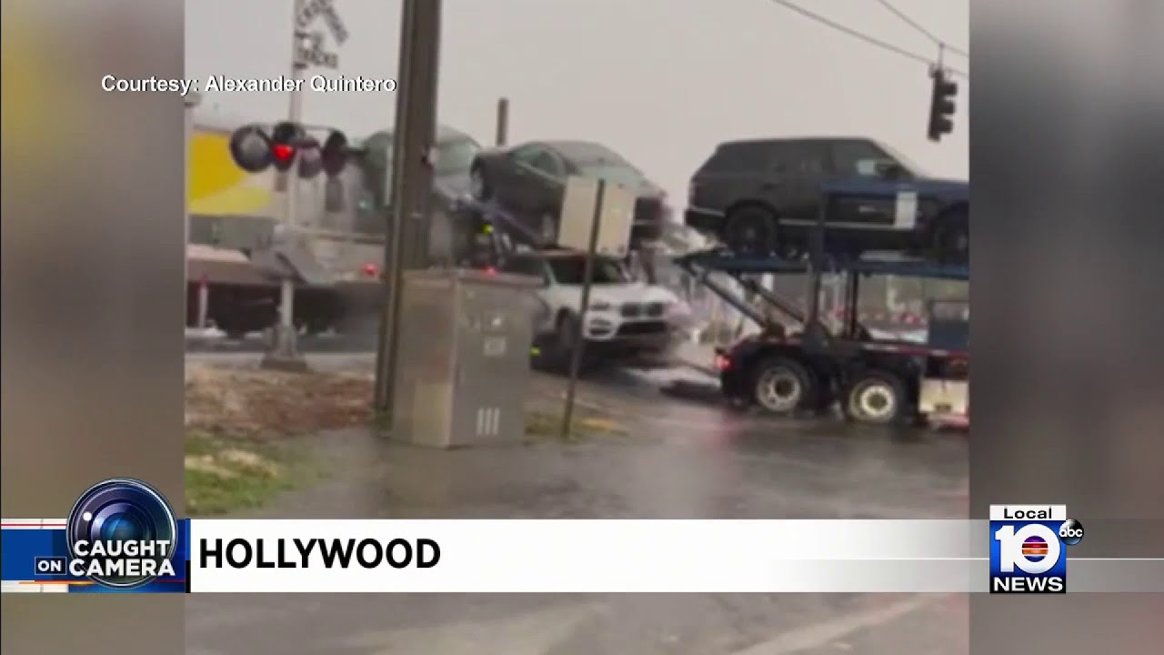 Trem de alta velocidade atinge caminhão-cegonha emperrado em trilhos, nos  EUA; vídeo