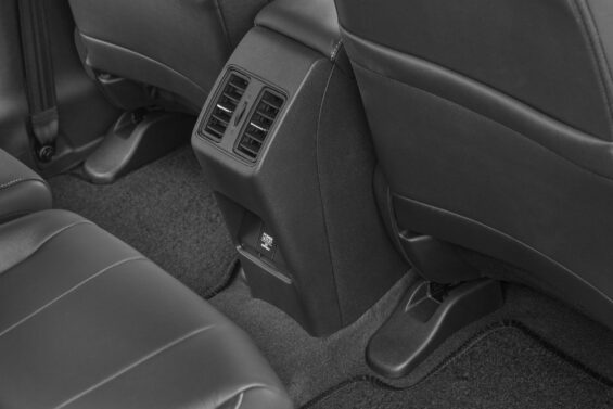 honda city hatchback exl 2024 interior detalhe saidas de ventilacao traseiras