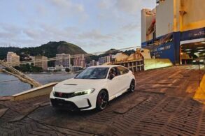 flagra honda civic type r 2023 desembarcando de navio no porto de vitoria espirito santo