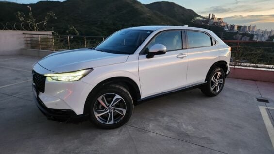 honda hr v touring 2023 branco frente lateral e traseira 2