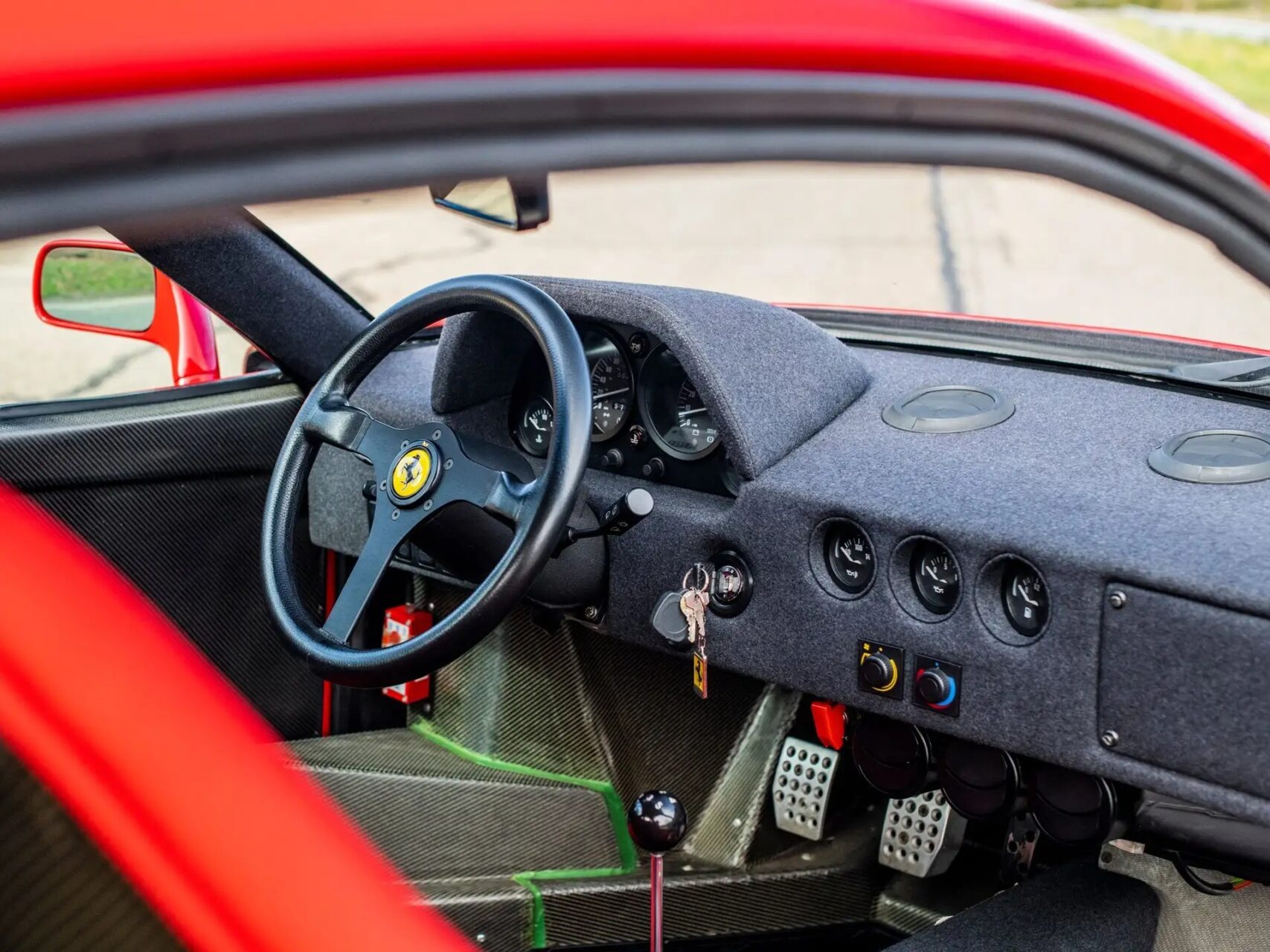 interior ferrari f40 prost