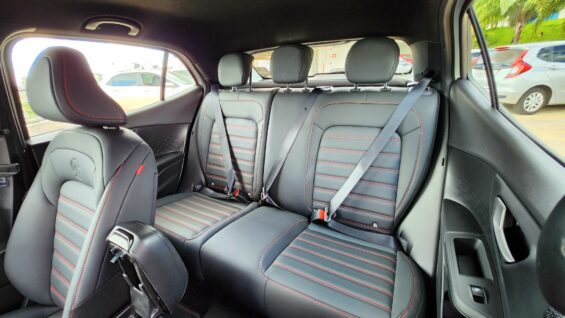 fiat pulse abarth 2023 interior banco traseira