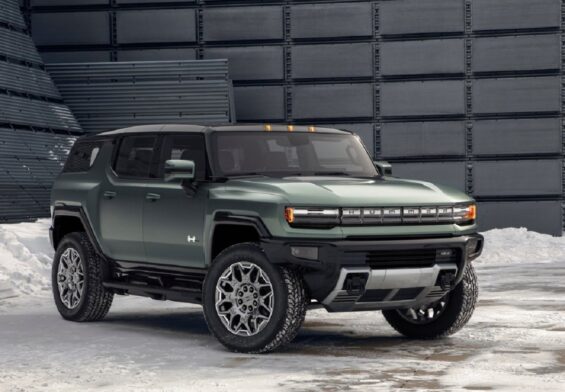 SUV hummer ev visto de frente