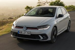 volkswagen polo gti edition 25 2024 branco frente em movimento