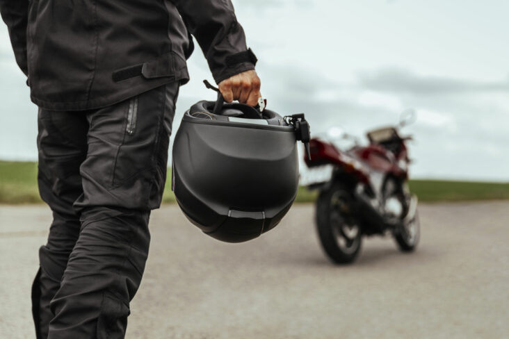 Uso de capacete reduz em até 70% a gravidade em acidentes de moto