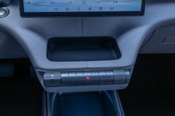 byd dolphin interior detalhes 9