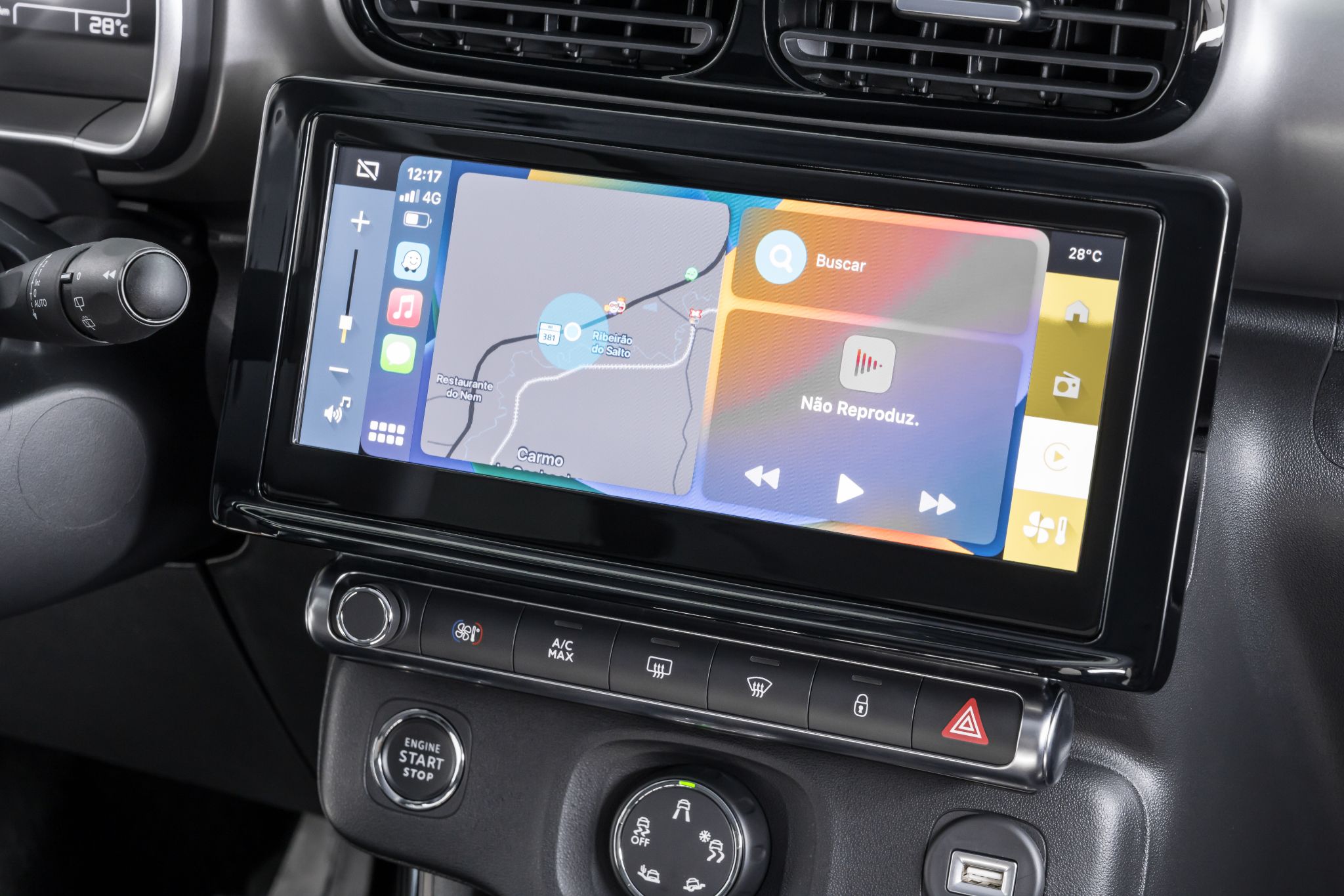 citroen c4 cactus shine pack 1 6 thp 2024 interior central multimidia mostrando tela do apple carplay