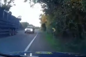Motorista faz ultrapassagem proibida e quase bate em viatura da PRF
