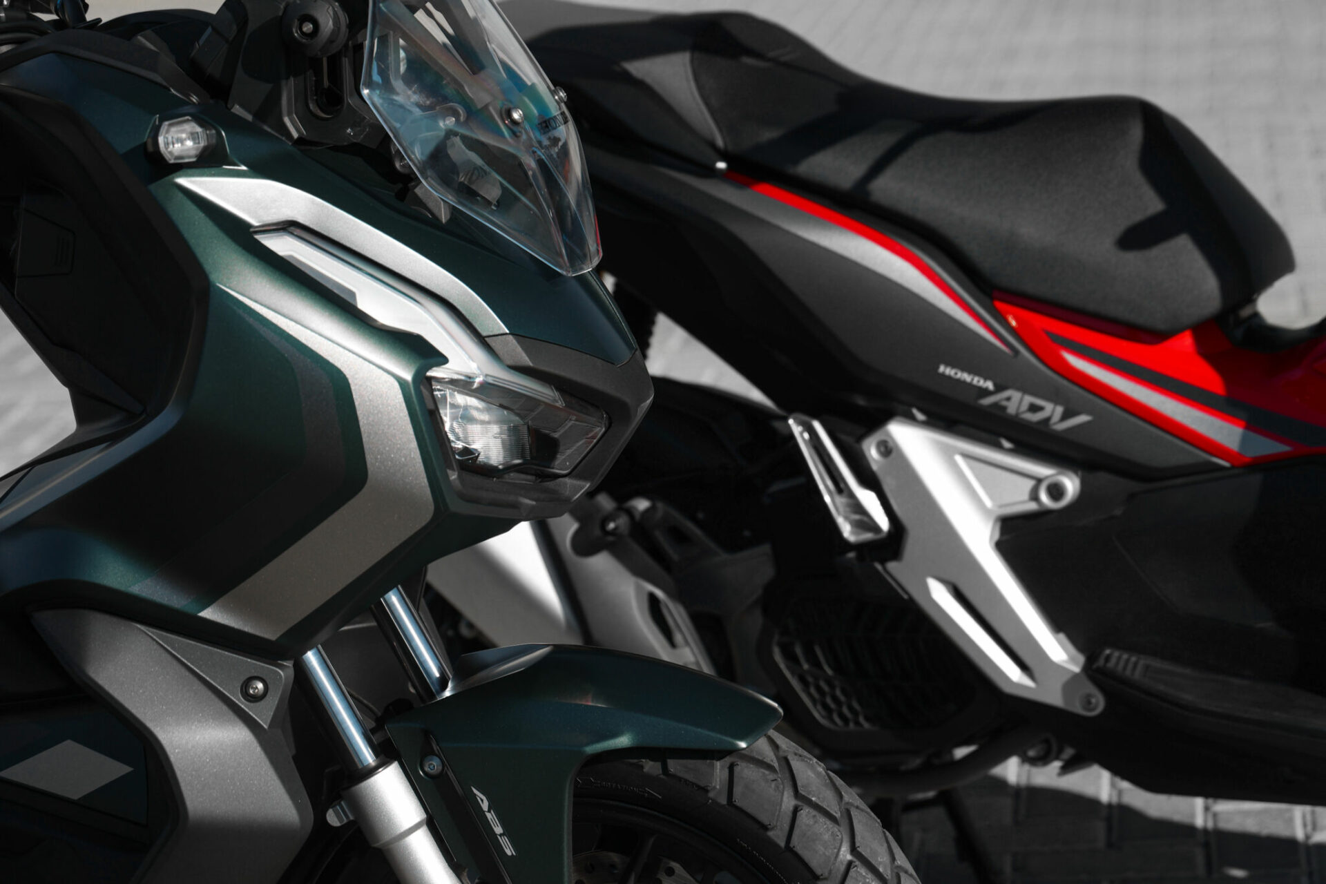 Honda ADV 2024 novas cores e grafismos na 150 ‘premium’