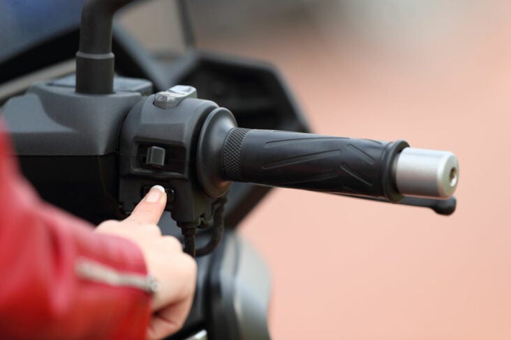 Partida elétrica moto