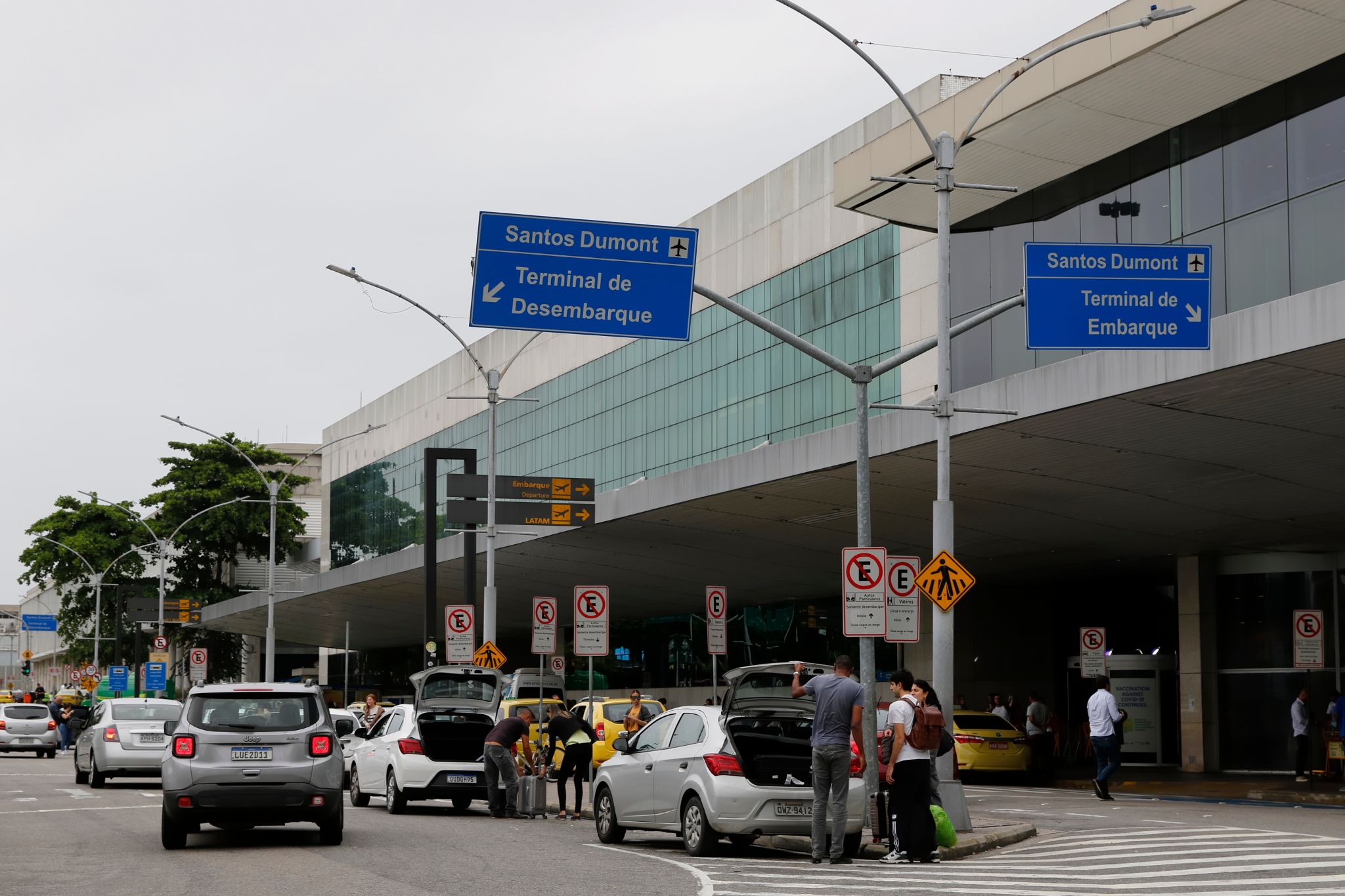 PL regulamenta cobrança de estacionamento em embarque de aeroportos