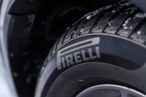 pneu pirelli roman vyshnikov shutterstock