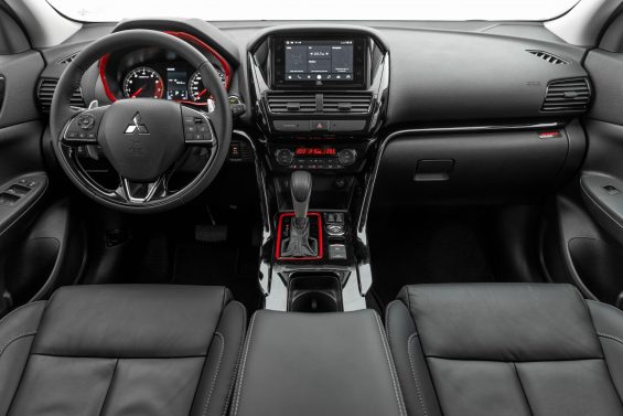 mitsubish eclipse cross sport 2024 interior painel