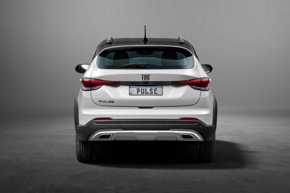 fiat pulse s design 2024 branco banchisa traseira