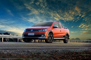 volkswagen saveiro cross cabine estendida laranja frente