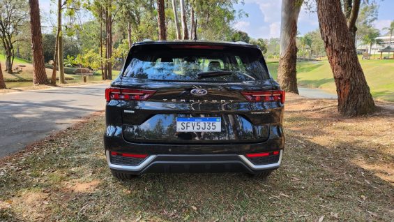 ford territory 2024 preto frente lateral traseira motor interior 4