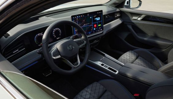 volkswagen passat variant 2024 branca interior painel