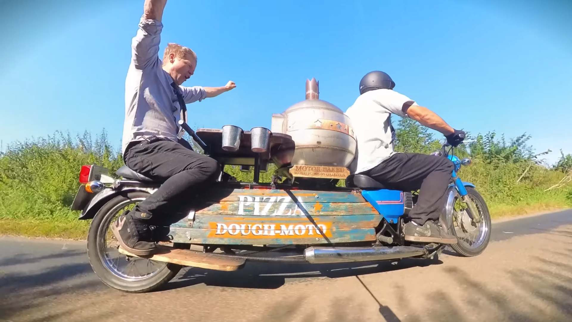 moto com forno de pizza moto com forno de pizza