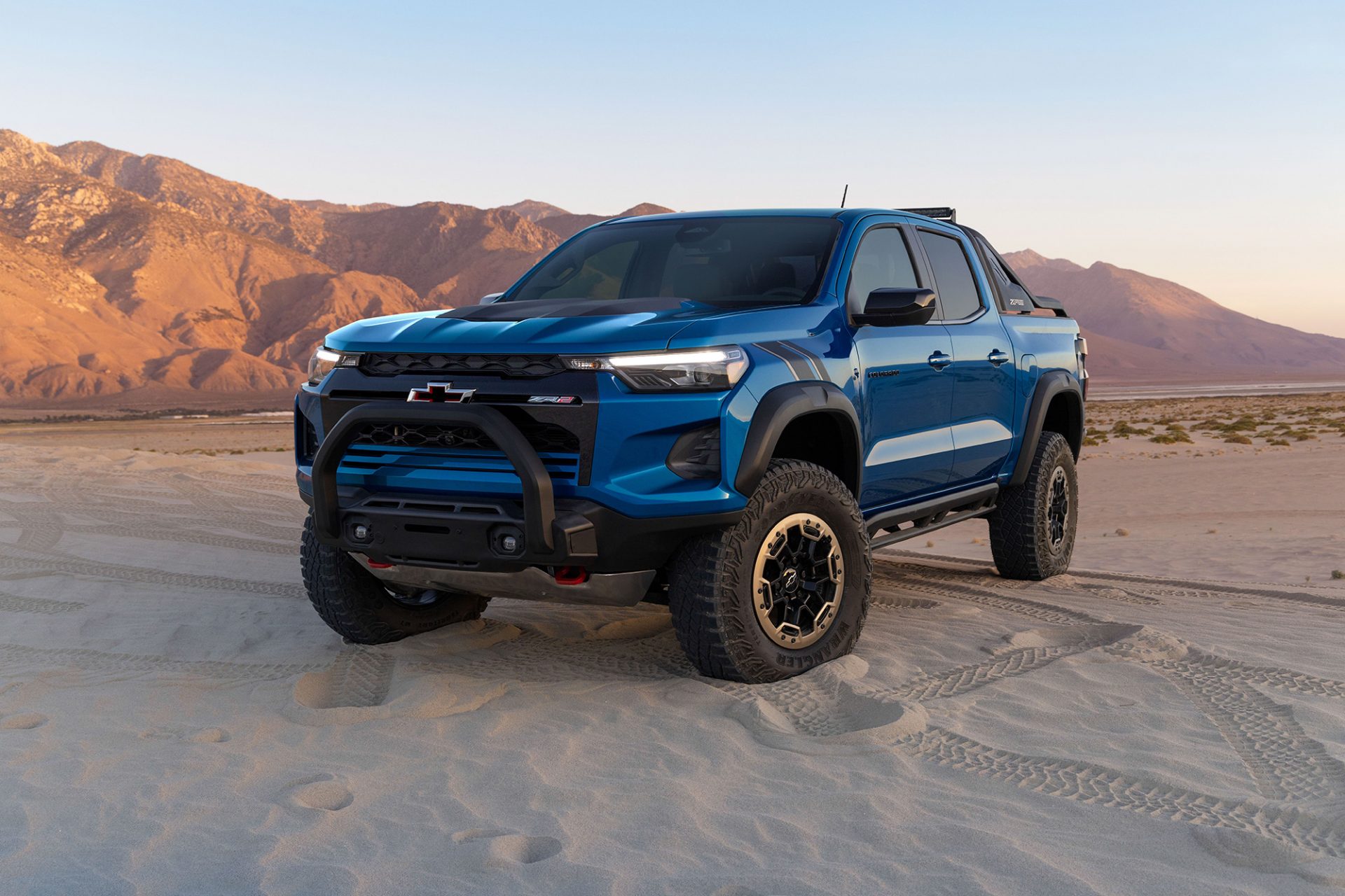 chevrolet colorado zr2 desert boss crew cab azul frente