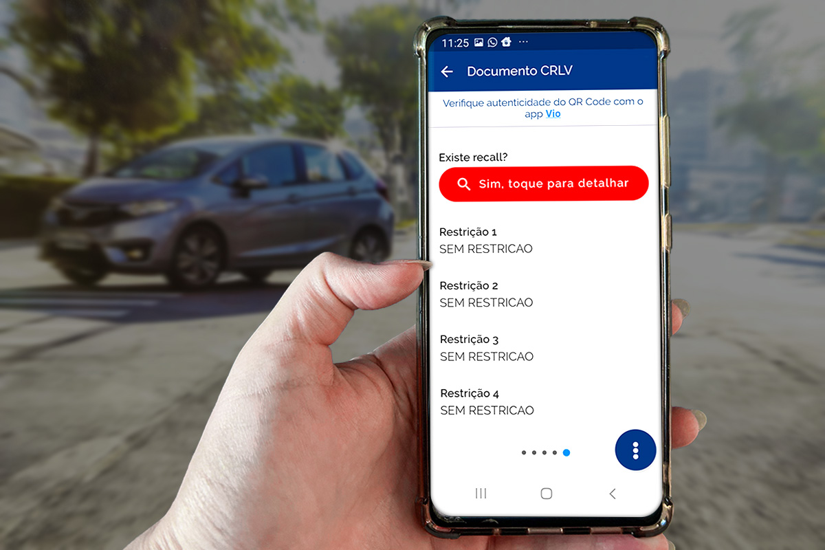 documento do carro eletronico crlv no aplicativo carteira digital indicando recall