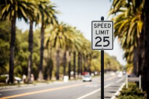 placa de limite de velocidade