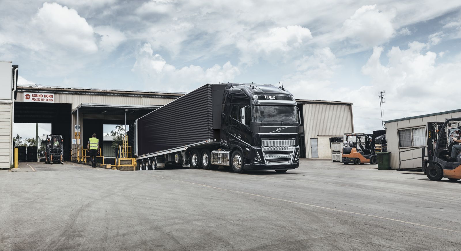 Volvo FH 30 anos: Conheça a história do poderoso FH 565