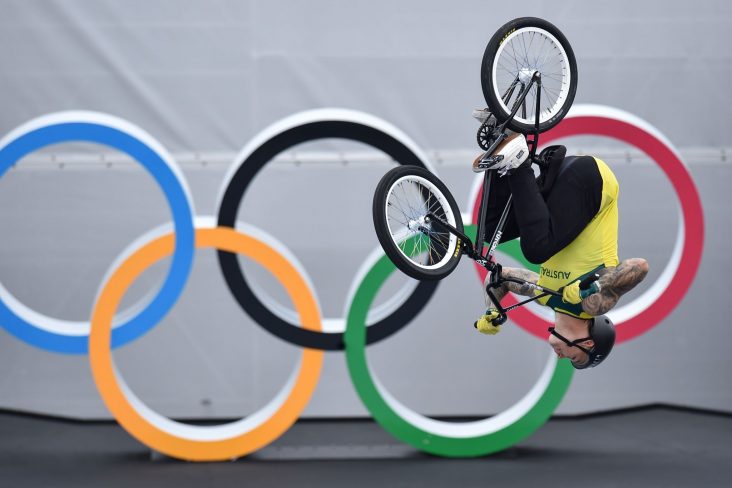 bmx freestyle olimpiadas 2020 roibu shutterstock 2