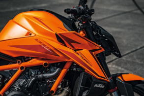 KTM Super Duke R