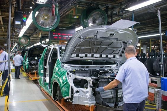 GM põe mais R$ 3,5 bilhões no Brasil para enfrentar os chineses com híbridos nacionais