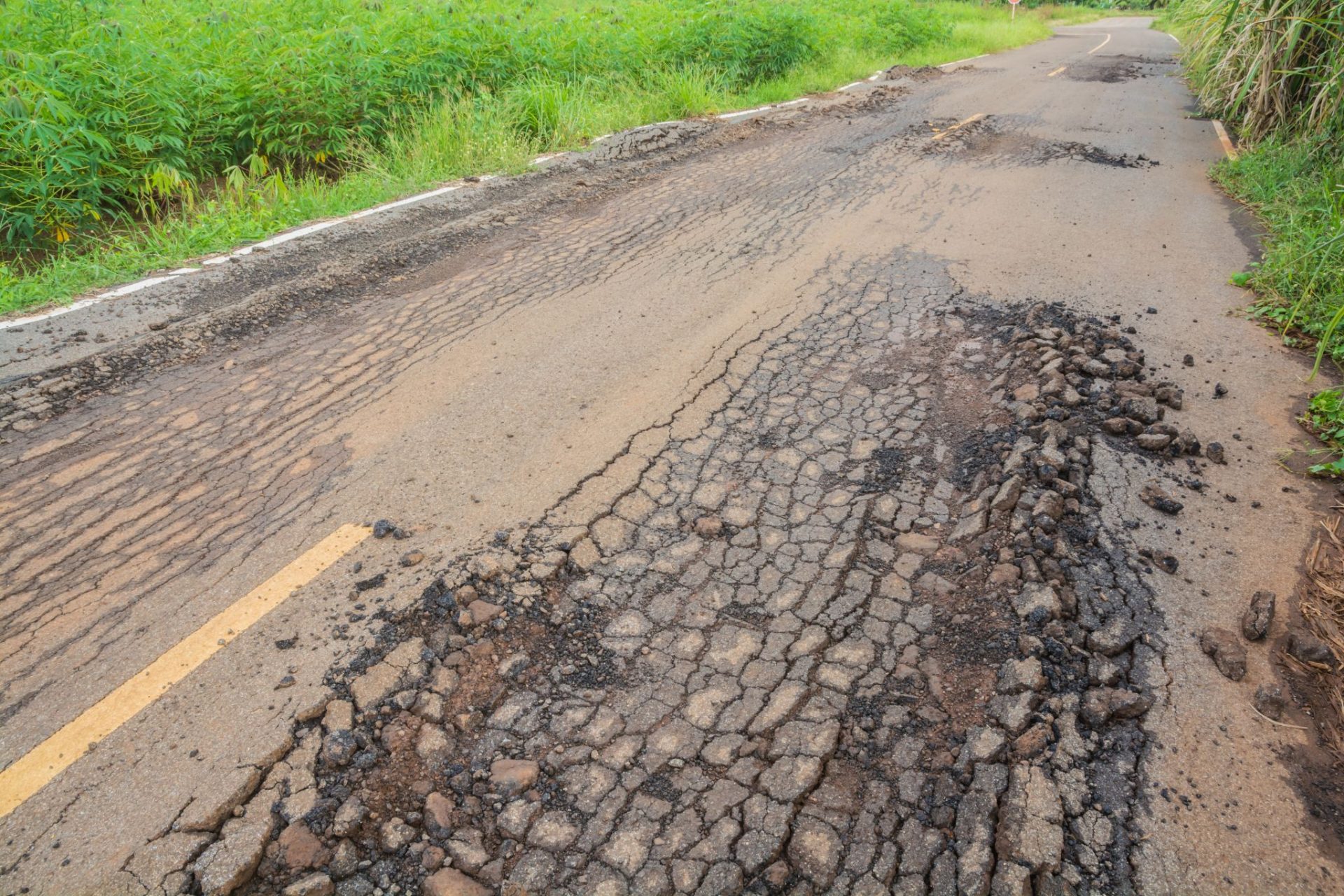 Estas são as 10 PIORES rodovias do Brasil em 2023