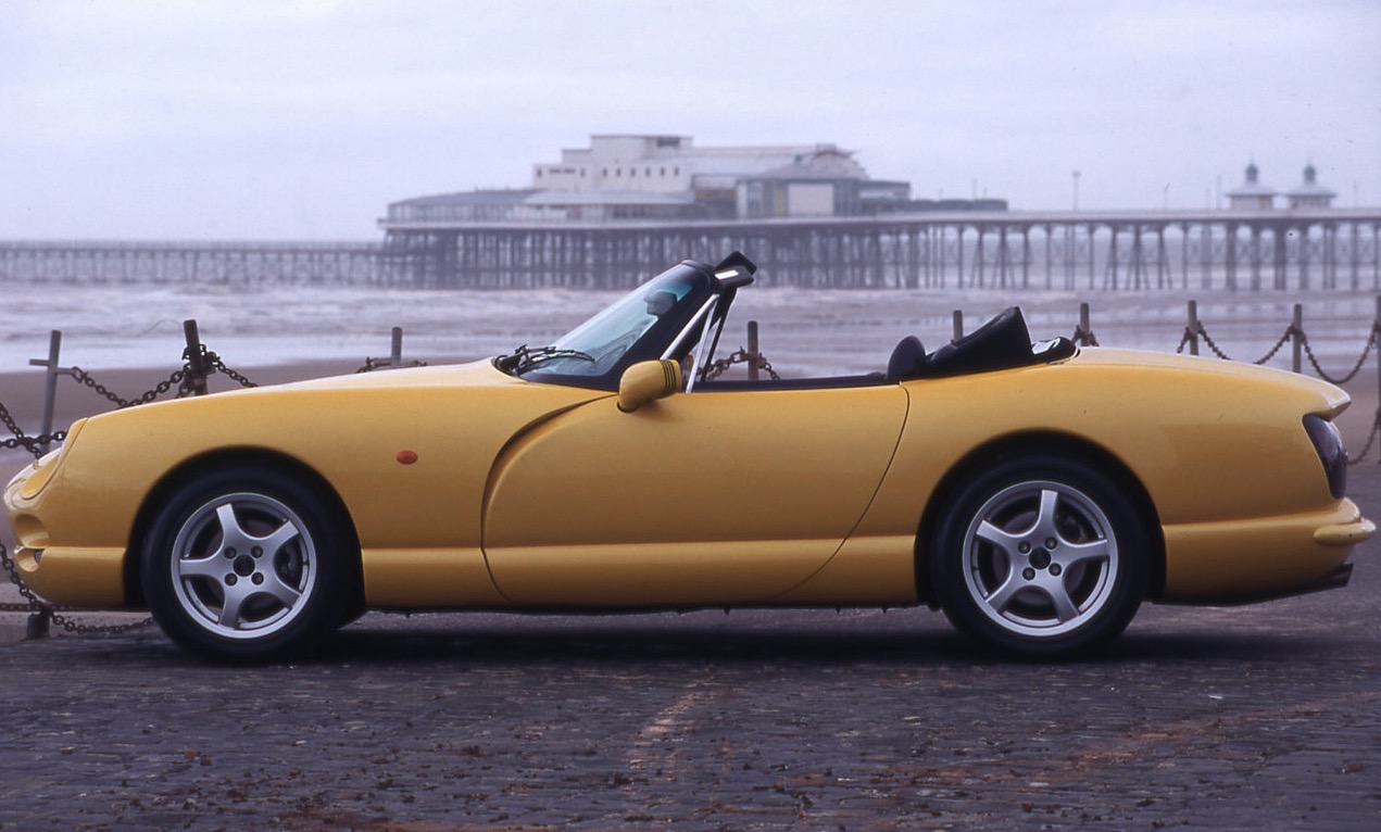 tvr chimaera amarelo lateral