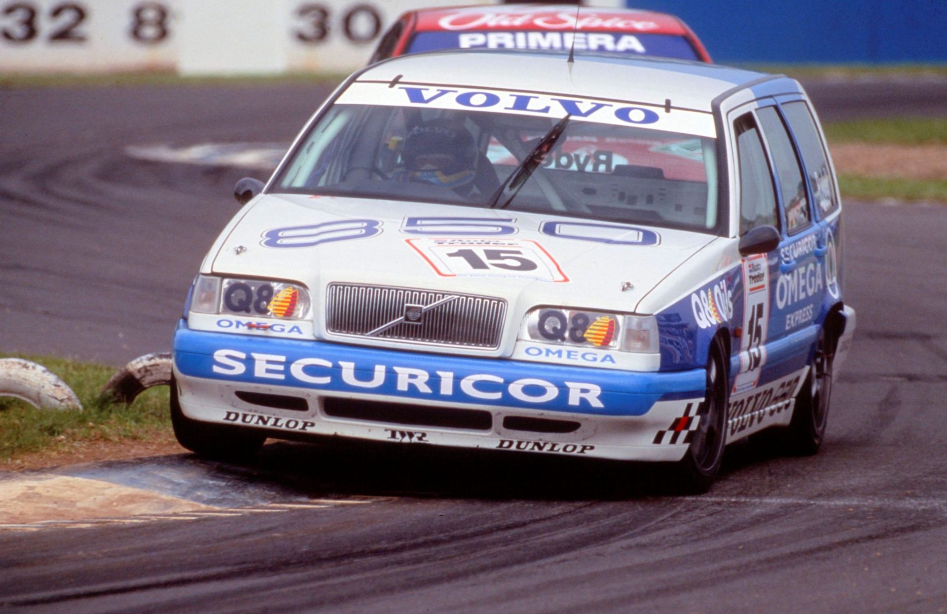 volvo 850 estate btcc azul frente fazendo curva