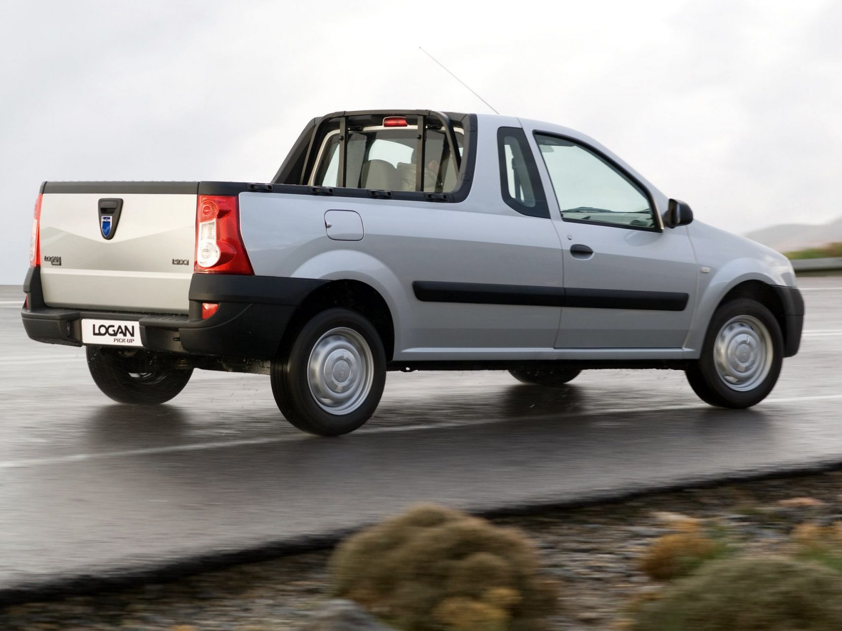 dacia logan pick up traseira prata