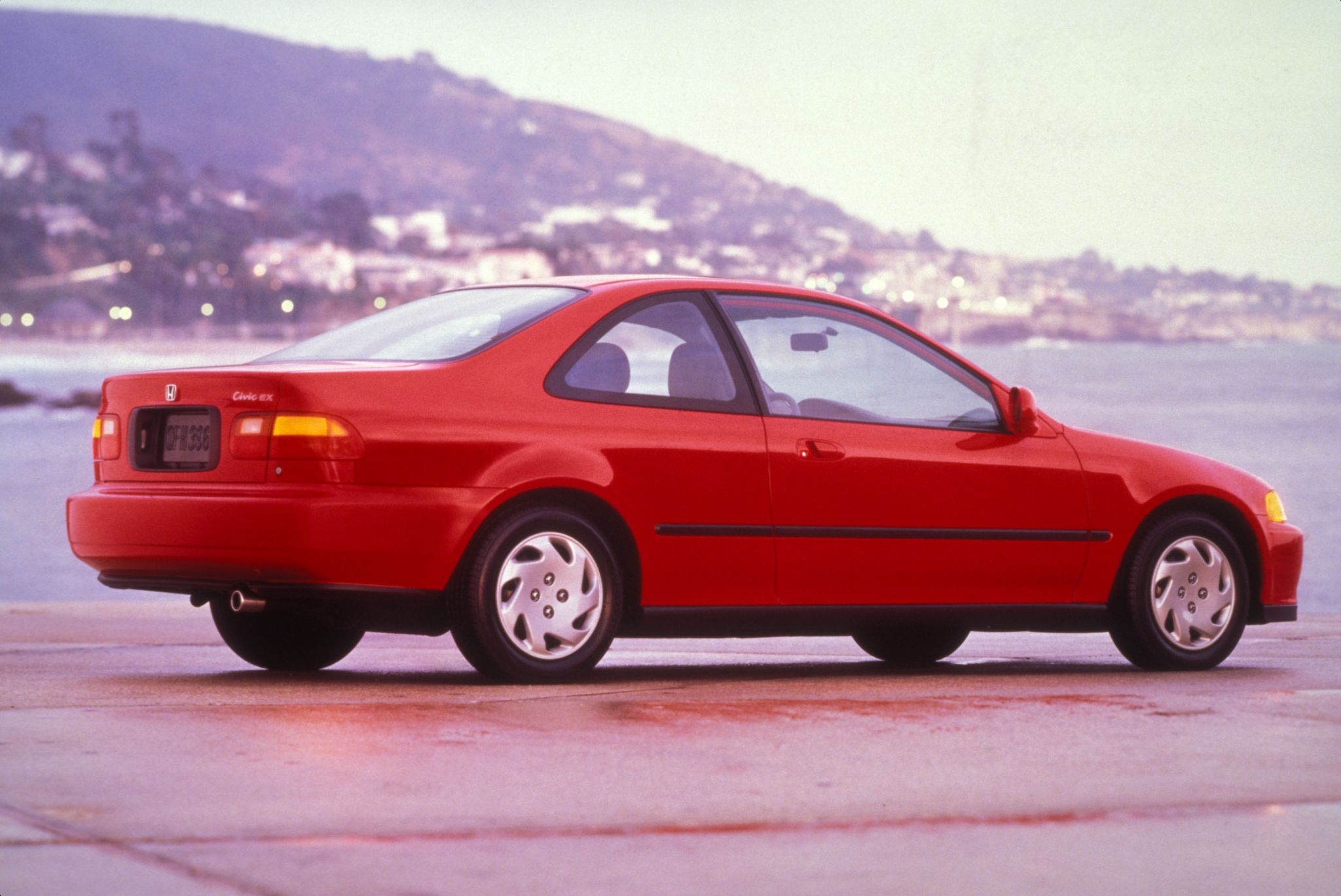 honda civic ex coupe 1995 vermelho traseira