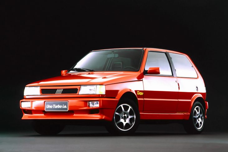 fiat uno turbo i e 1994 vermelho frente parado