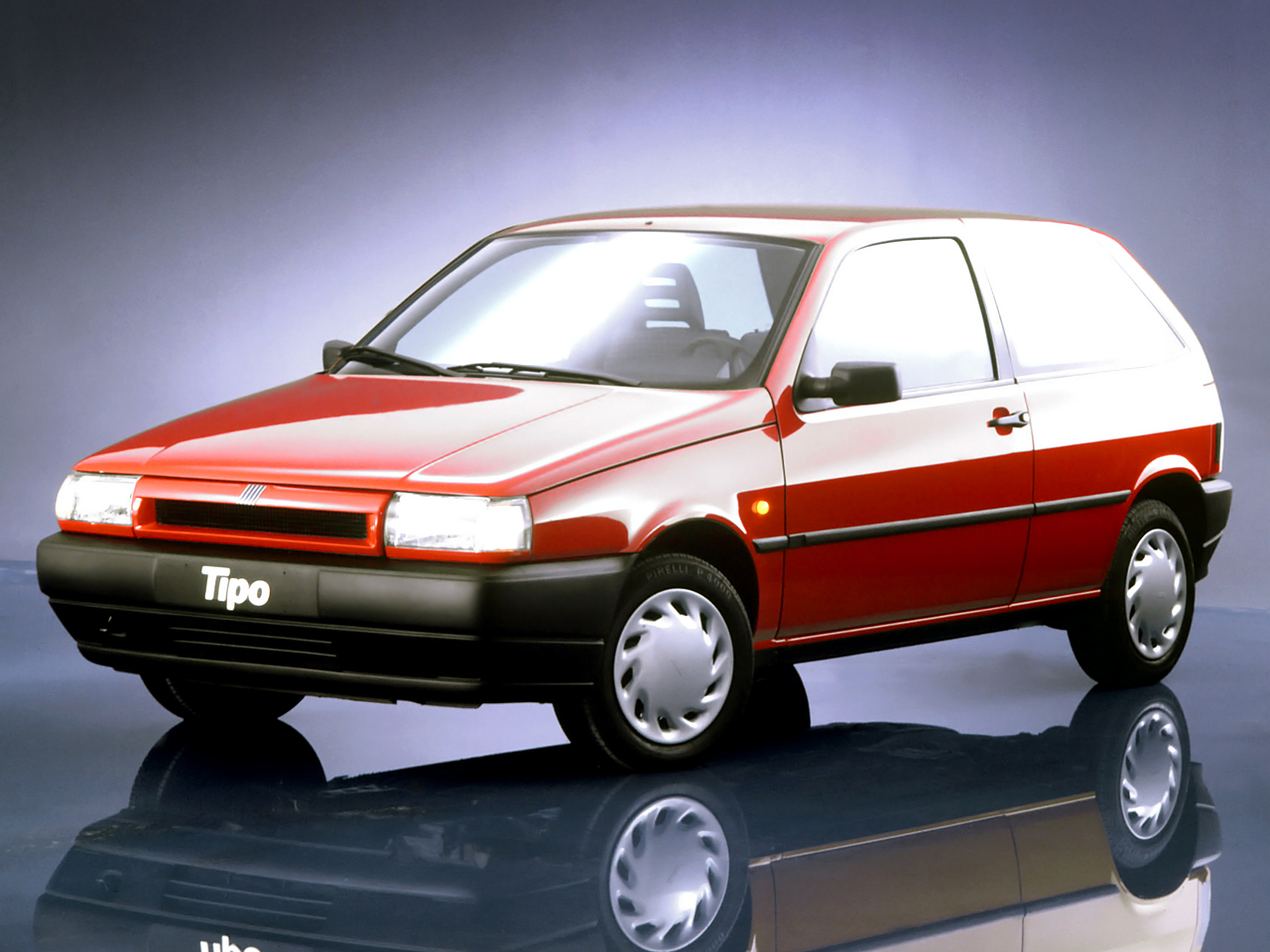 fiat tipo 3 door 1994 vermelho frente parado