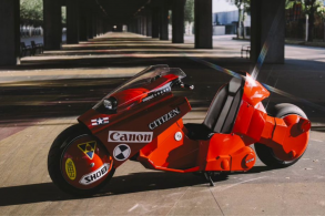 Réplica da moto do futuro -mangá Akira