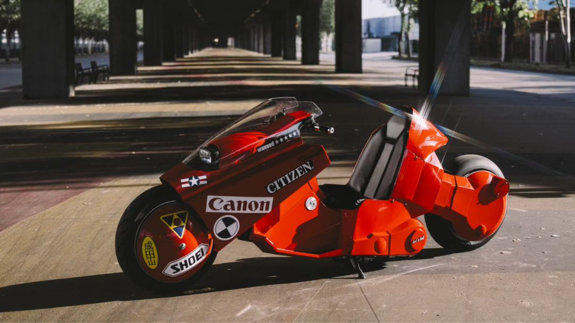 AKIRA PROTOTYPE H-852 H-856 52°56°2本セット Moto do futuro' de Akira foi replicada na Espanha