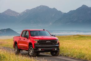 chevrolet silverado lt z71 trailboss 2021 cabine dupla vermelha frente