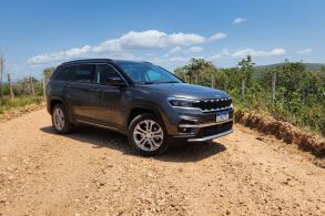 jeep commander longtude 2023 cinza frente lateral traseira interior motor 2